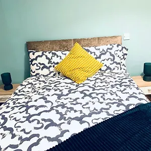 Guest house Centre, London