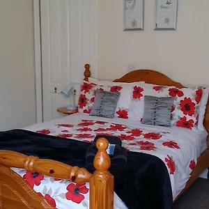 Lindores 3* Brighouse