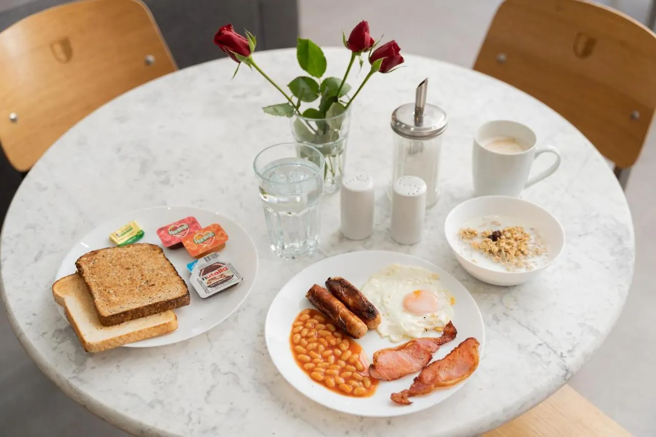 Hotel Dc, Stratford London
